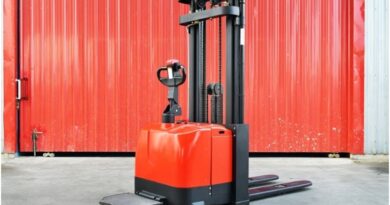 Electric Stackers